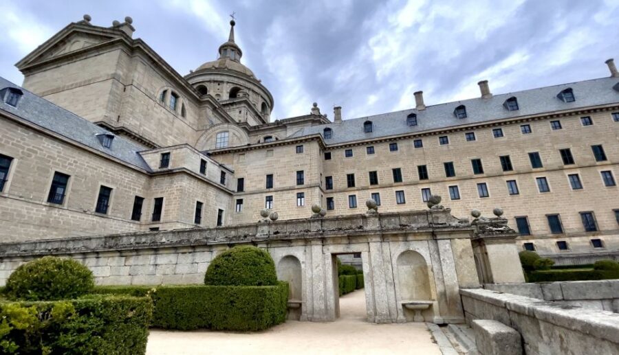 From Madrid: Escorial Monastery and the Valley of the Fallen - Comfort and what you should bring