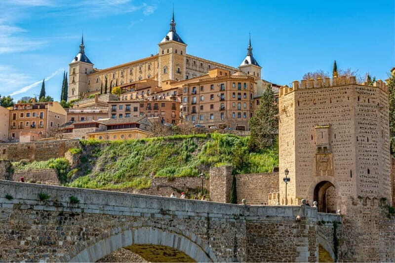 From Madrid: Full Day Trip to Segovia and Toledo - Meeting the guide by Las Ventas and boarding the ALSA bus