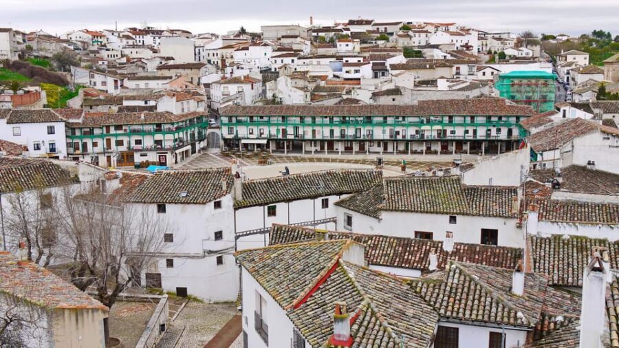 From Madrid: Guided Day Trip to Chinchon, Aranjuez & Toledo - Meeting at Plaza de Neptuno: the first 10 minutes matter