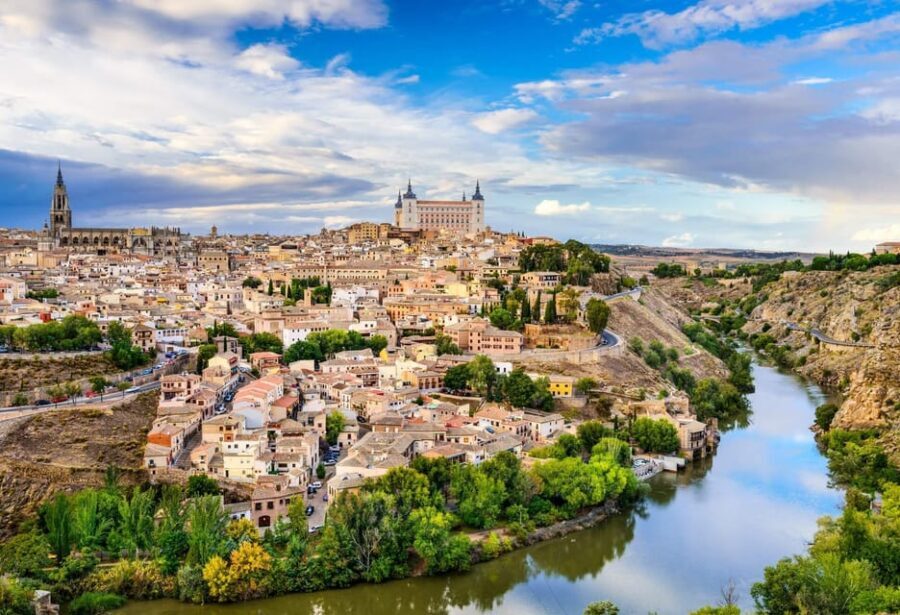 From Madrid: Guided Day Trip to Segovia and Toledo - Alcázar de Toledo and panoramas that reward slower steps