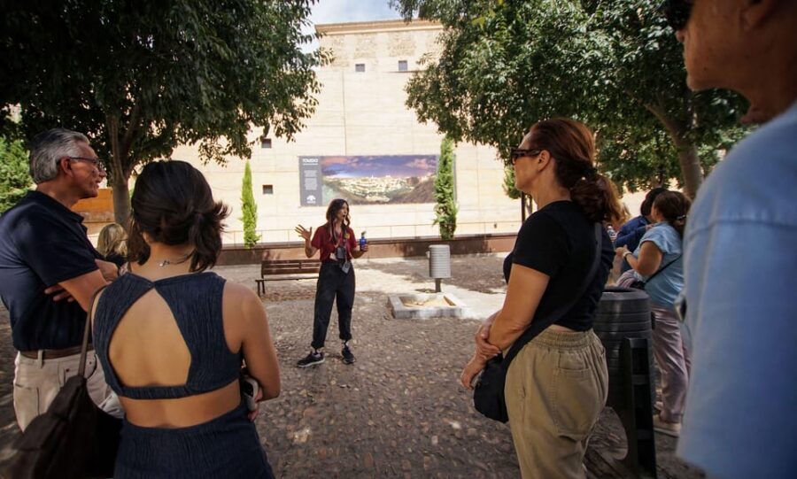 From Madrid: Guided Day Trip to Toledo by Bus - Toledo walking tour: how the 60 minutes actually helps