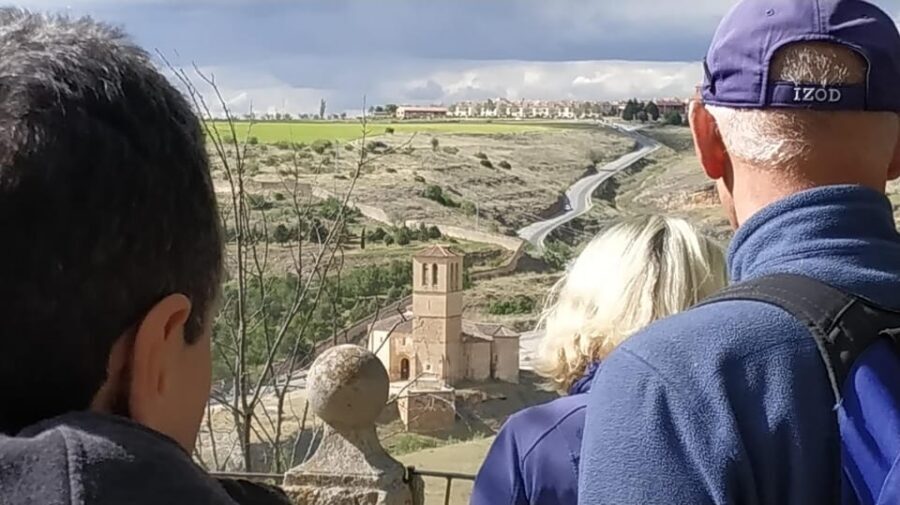From Madrid: Half-Day or Full-Day Trip to Segovia - From Madrid to Segovia: The Coach Ride That Sets the Tone