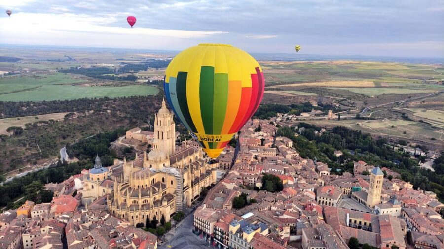 From Madrid: Hot Air Balloon Ride in Segovia with Pickup - Why this Segovia balloon starts before the sun