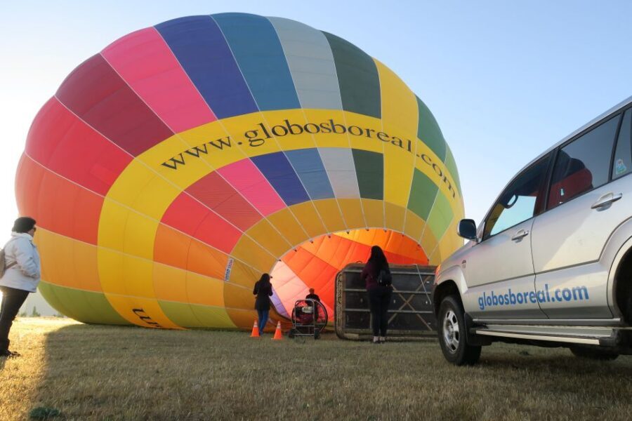 From Madrid: Hot Air Balloon Ride in Segovia with Pickup - The 1-hour balloon flight over Segovia, up to 1,000 meters
