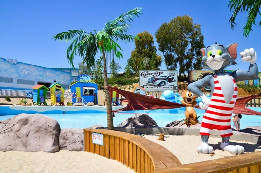 From Madrid: Parque Warner Beach Water Park & Transport - A realistic timeline: what your 8 hours can handle