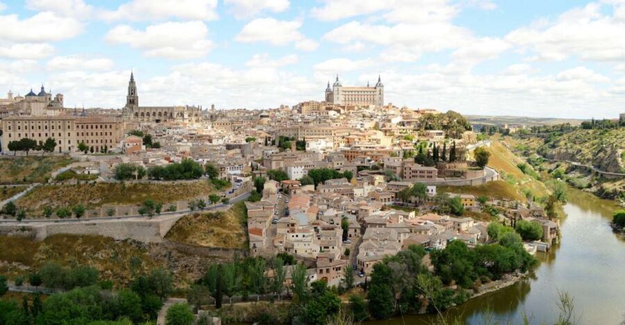 From Madrid: Private Highlights of Toledo Guided Day Trip - Getting There and Back: Luxury Ride, Real-Time Traffic