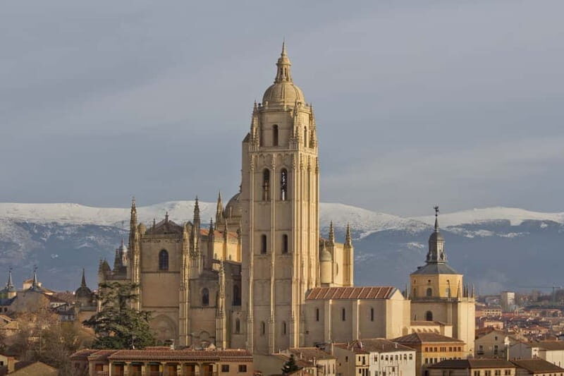 From Madrid: Segovia Guided Afternoon Tour - Corpus Square and the Old Main Synagogue turned church