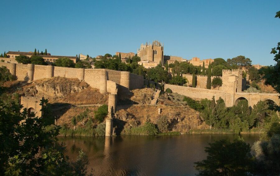 From Madrid: Toledo Tour with Wine Tasting and 3 Monuments - Wine tasting and tapas: the scheduled reset you’ll be glad you booked