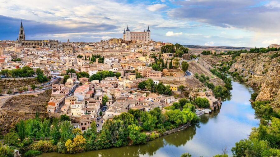 From Madrid: Toledo, Windmills & Alcala de Henares Day Trip - Getting to Consuegra: meeting point and the morning rhythm