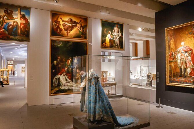 Gallery of the Royal Collections with option to visit the Royal Palace - Three floors of power: how the tour shapes the story