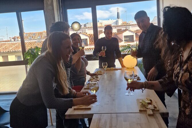 Gourmet Experience: Tasting of Spanish Cheese and Exclusive Wines - The cheese table: four DOP cheeses you can actually compare