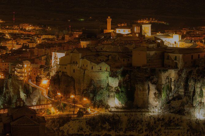 guided night tour - The former convent and the quieter Palace of D. Sebastián de Covarrubias