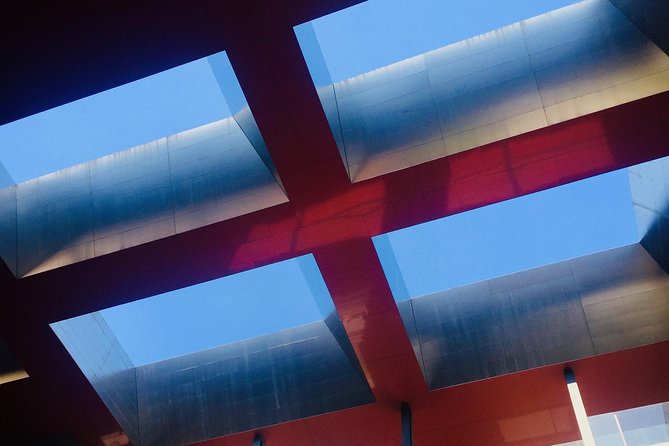 Guided tour of the Reina Sofia Museum in Madrid, entrance fees and pick up at the hotel. - Hotel pickup by regular taxi: the good and the small catch