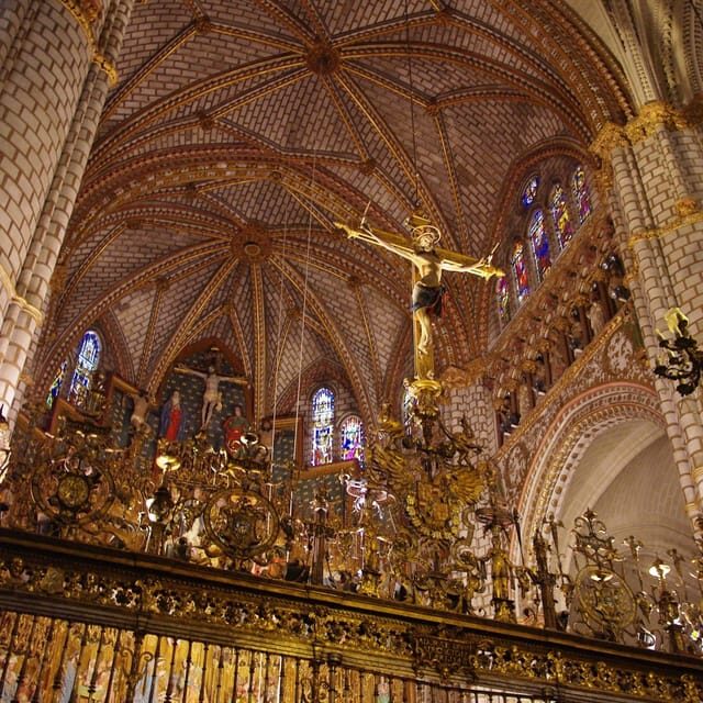 Guided tour of the Toledo Cathedral (Input no included) - Chorus and Pipe Organs: Where Sound Meets Sacred Design