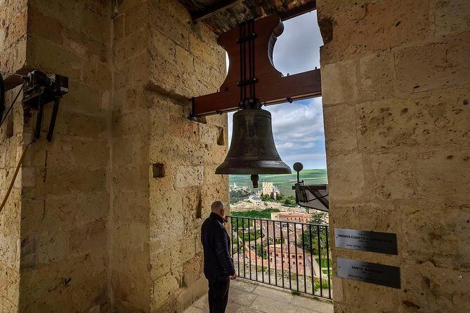 Guided Tour to Tower / Guided Tour of the Tower - Stop 3: Clock Room and How Time Fits the Tower