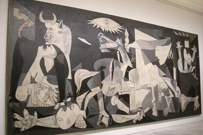 Guided visit to Reina Sofia Museum - Why the radio headsets are a real upgrade