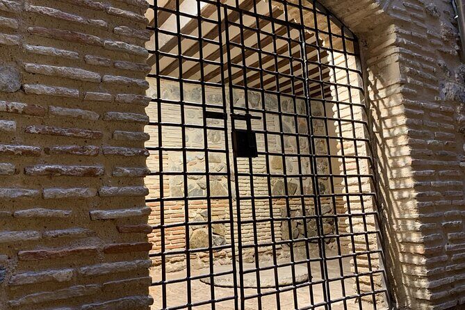 Guided Visit to the Toledo Underground - What to wear and expect on the stairs