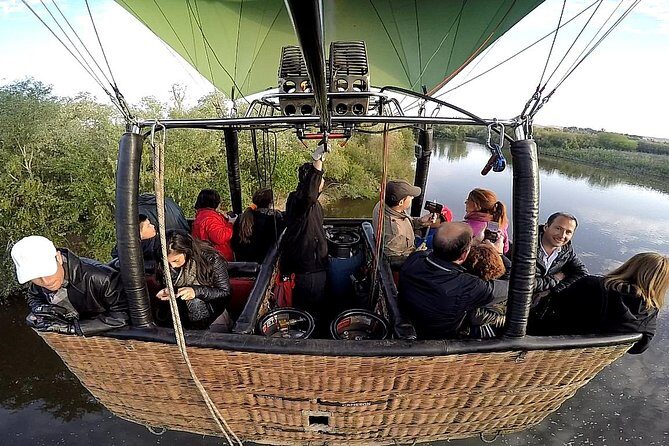 Hot-Air Balloon Ride over Toledo with Optional Transport from Madrid - The 1-Hour Flight Over Toledo: Wind, Pilot Moves, and Your Best Viewing Strategy