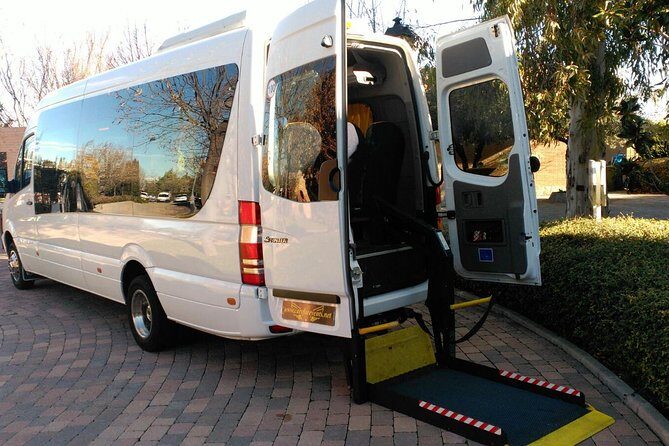 Hotel Madrid City Private Transfer To Madrid Barajas Airport - Comfort on the road: air-conditioned vehicles plus luggage help