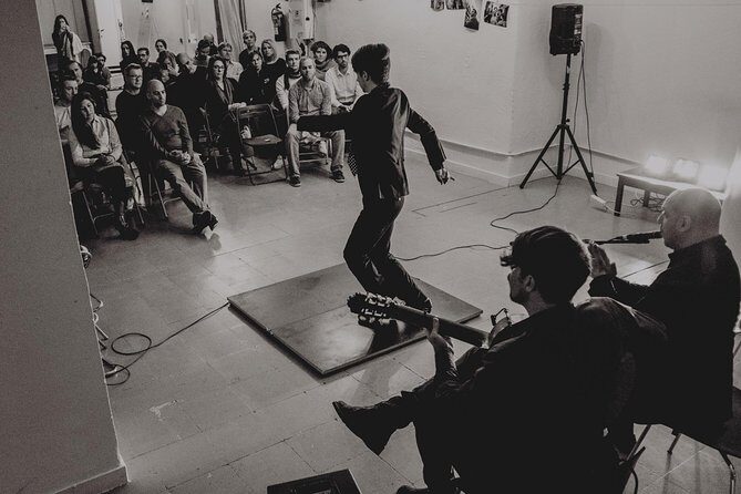 Intimate Flamenco Performance - How to plan your Madrid evening around it