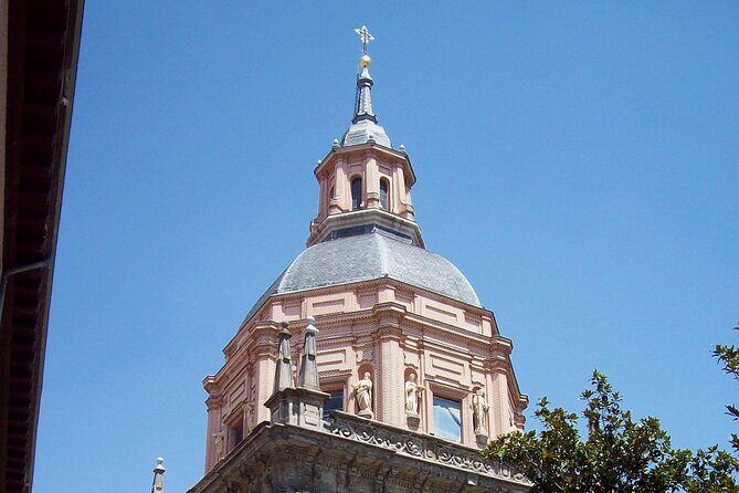 La Latina to Madrid Guided Tour with Breakfast - Las Letras: literature-quarter streets and Galería Canalejas