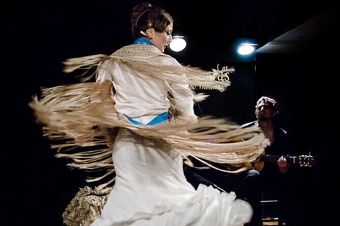 Las Carboneras Tablao Flamenco with Drink - Who This Tablao Night Is Best For