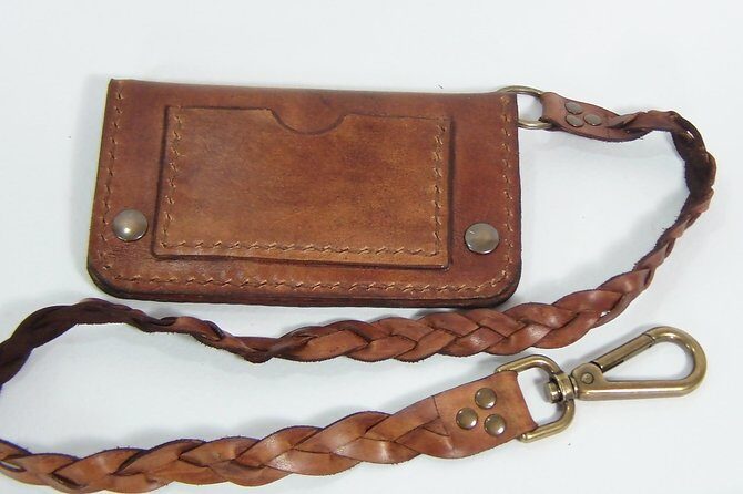 Leathercraft Workshop in the Rastro of Madrid - Who This Leather Workshop Is For (and Who Might Want Something Else)