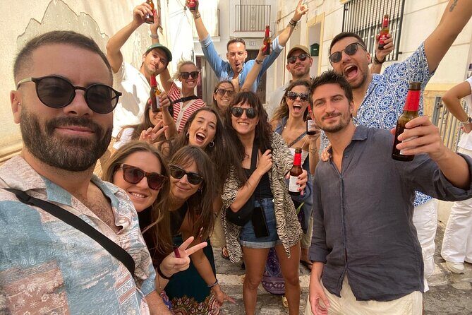 Local Tapas, Beer and Wine Tour of Madrid All Inclusive - Guide + group size: what you can realistically expect in a 10-person tour