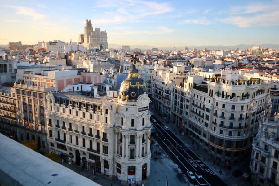 Madrid: 1.5-Hour City Highlights Guided Walking Tour - Plaza de la Villa and Barrio de las Letras: the old-city feeling in real streets