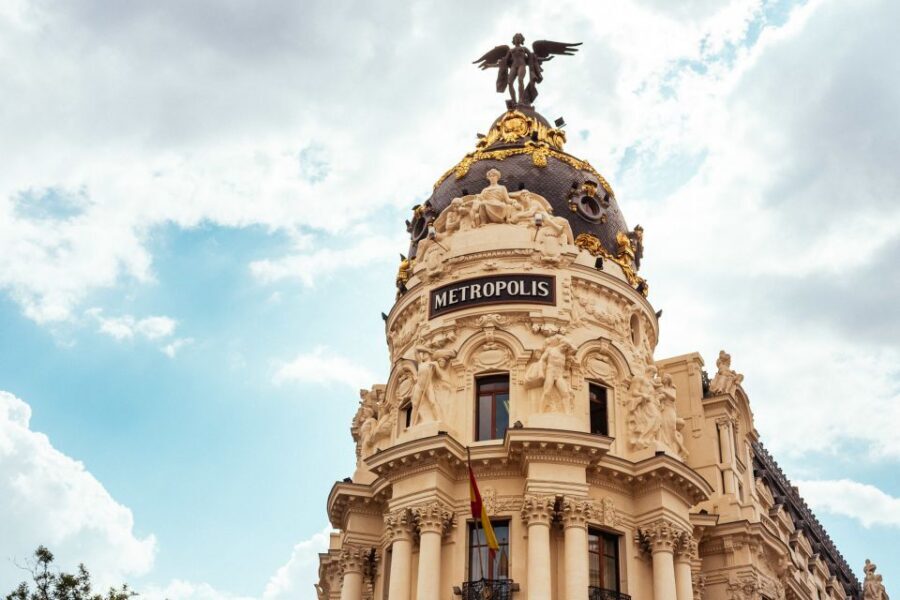 Madrid: 1.5-Hour Private Kick-Start Tour with a Local - Royal Palace to Plaza Mayor: The Fast Route Through Madrid’s Core