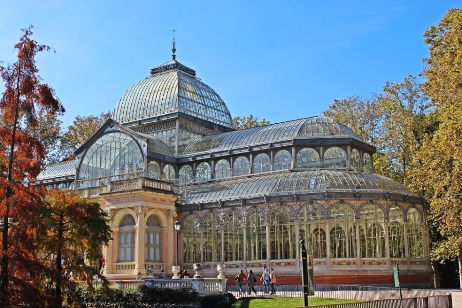 Madrid: 1.5-Hour Retiro Park Guided Walking Tour - El Retiro’s trees, sculptures, and gardens—fast, but not shallow