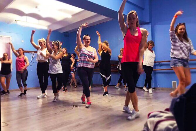 Madrid: 1-Hour Flamenco Class Experience - Group Size, Scheduling, and Who This Fits Best