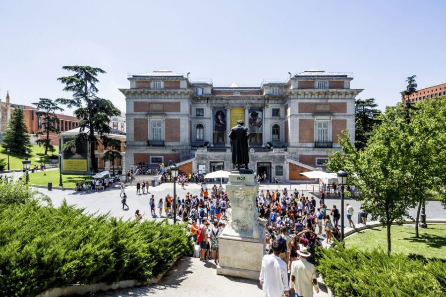 Madrid 3-Hour Sightseeing Tour - Finishing at Gran Vía, Bernabéu, and the Atocha area