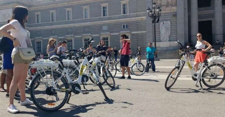 Madrid: 3-Hour Sightseeing Tour by Electric Bike - From the center to medieval Madrid: Puerta Cerrada and hidden lanes