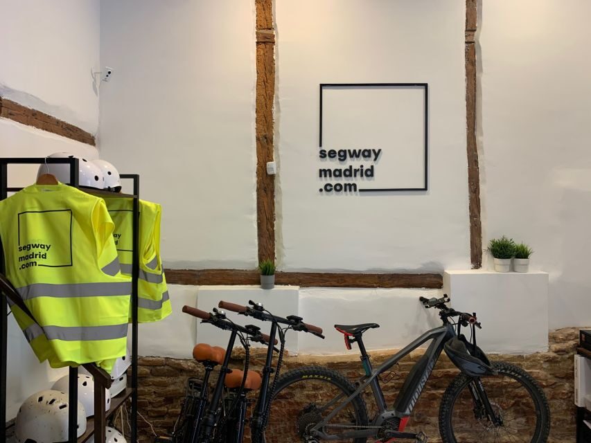 Madrid: All Madrid Guided Segway Tour - What to wear, bring, and expect from a Segway day