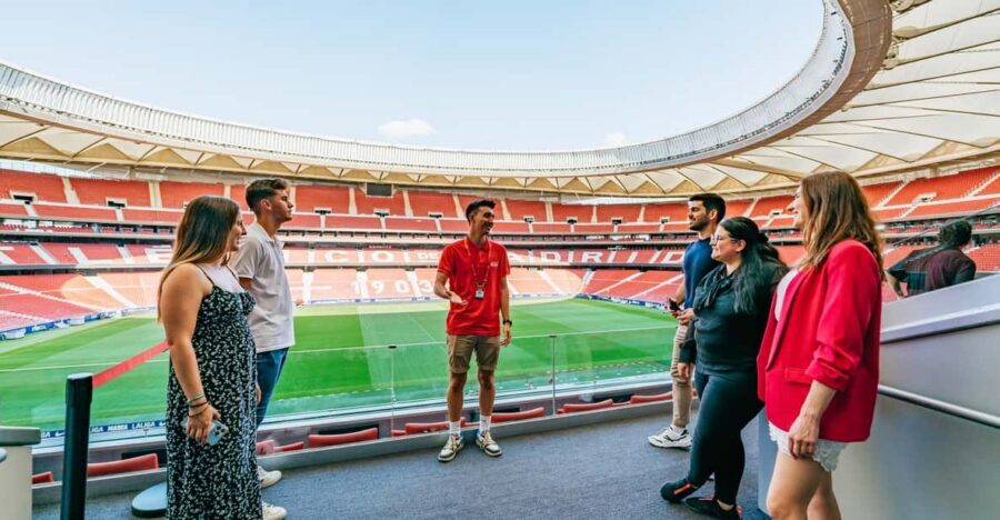 Madrid: Atlético de Madrid Stadium Entry - The tunnel to the pitch: the moment most people remember