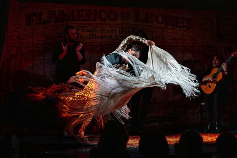 Madrid: Authentic Flamenco at Flamenco de Leones with drink - Why the Puerta de Alcalá view is more than a pretty backdrop