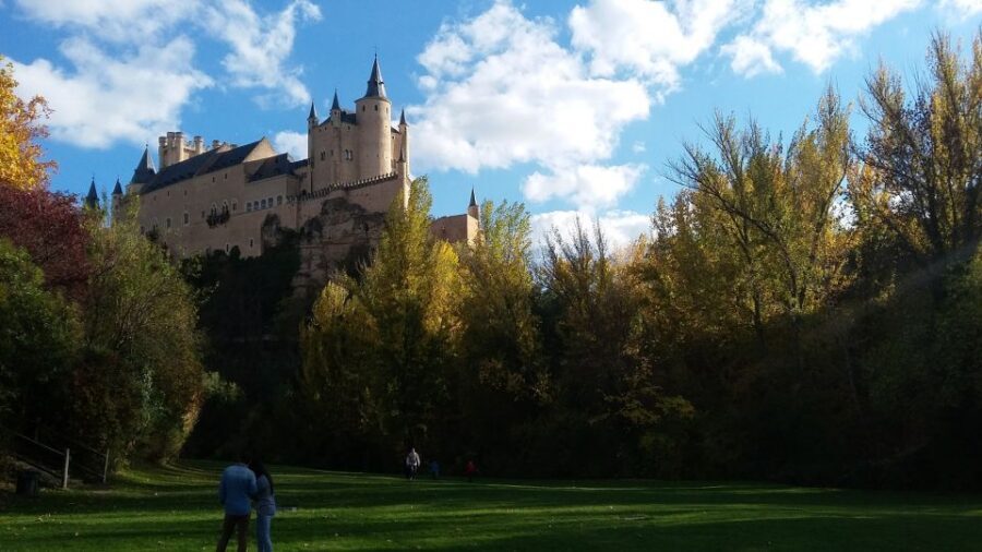 Madrid: Avila and Segovia Day Trip with Tickets to Monuments - The Alcázar of Segovia: The Ship-Bow Castle Look