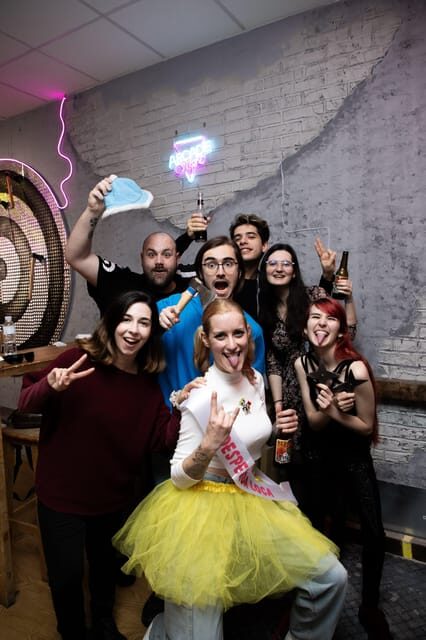Madrid: Axe Throwing Challenge - Inside the range: technique, safety, and your first 15 minutes