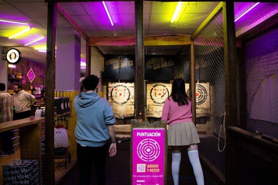 Madrid: Axe Throwing Challenge - Who should book this axe throwing challenge in Madrid?