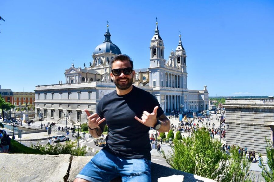 Madrid by bike + PhotoShooting - Prado Museum area and the walkable heart: Sol to Plaza Mayor