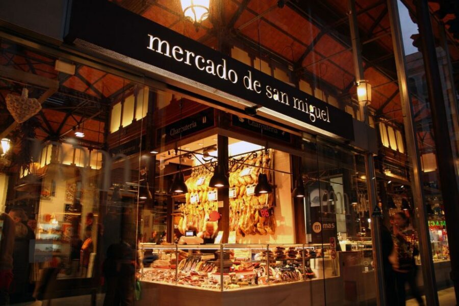 Madrid: City Highlights Guided Walking Tour - Plaza Mayor finish: the best kind of ending