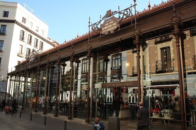 Madrid Discoveries Private Tour - Getting Your Bearings in Madrid’s Classic Center