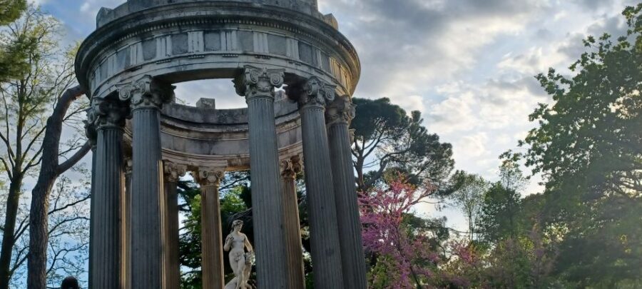 Madrid: El Capricho Park Tour - The 18th-century palace: where the estate’s status shows up