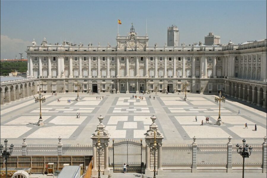Madrid: El Prado Museum and the Royal Palace Guided Tour - Skip-the-line Prado and Royal Palace in one clean route