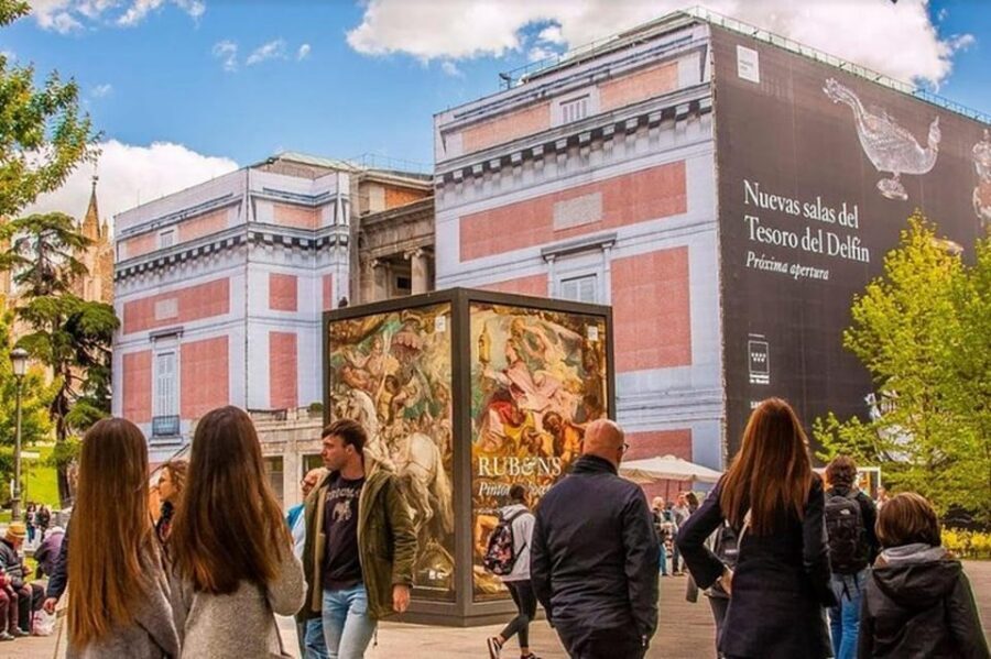 Madrid: El Prado Museum Skip-the-line Guided Tour - Meeting the Guide at the Goya Statue (Calle Felipe IV)
