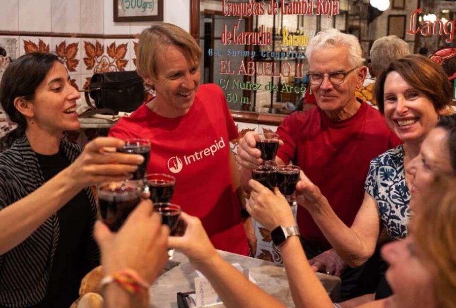 Madrid: Evening Tapas Tour with 5 Delicious Stops & Drinks - Why this Madrid evening tapas walk is a smart plan