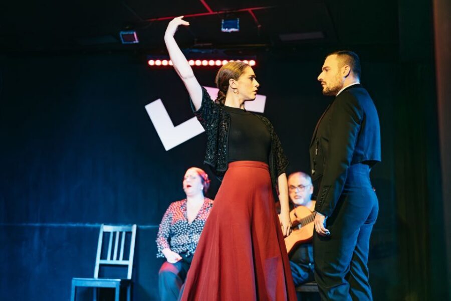 Madrid: Flamenco Show at Tablao "Las Tablas" with Drink - What Happens After You Sit Down: The Show Flow