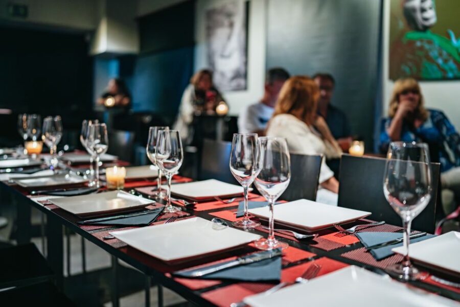 Madrid: Flamenco Show at Tablao "Las Tablas" with Drink - What Makes Las Tablas Popular: The Performance Details That People Praise