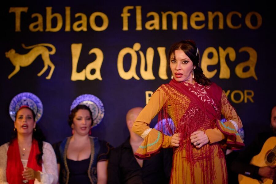 Madrid: Flamenco Show La Quimera with Drinks & Dinner Option - The performance: costumed dancers, claps, and 19th-century flamenco vibes